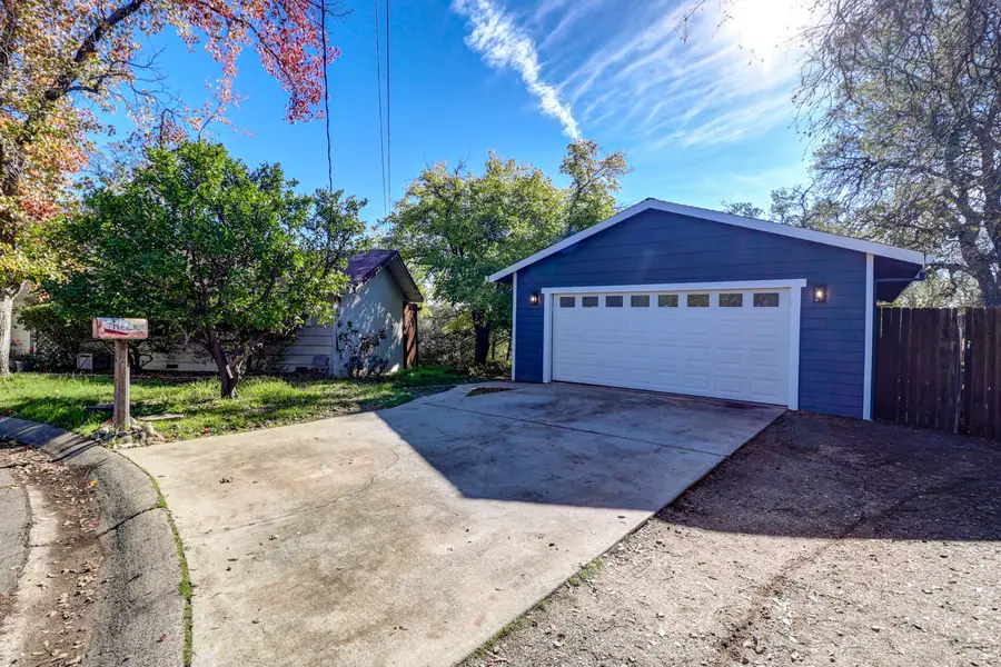 4750 Enchanted Way, Redding, CA 96001 - Image #2