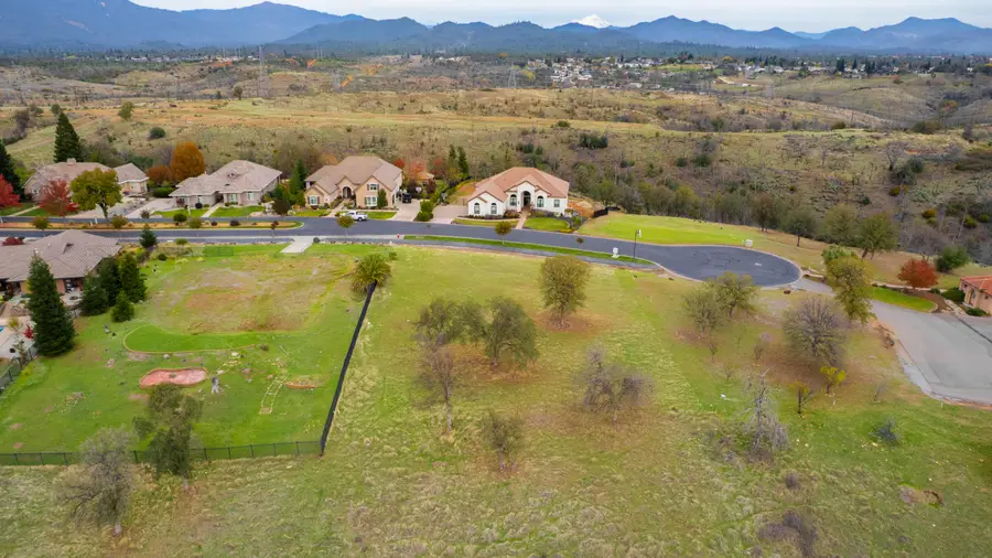 820 Santa Cruz Drive, Redding, CA 96003 - Image #2