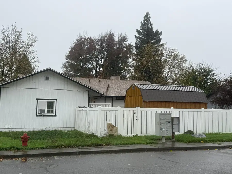 2830 Nicole Court, Anderson, CA 96007 - Image #2