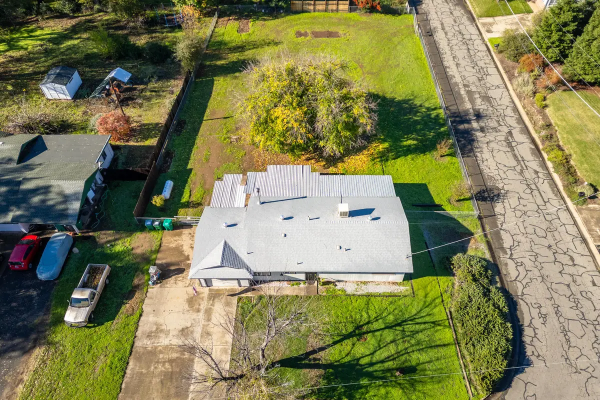 6874 Weeks Road, Redding, CA 96002 - Image #1