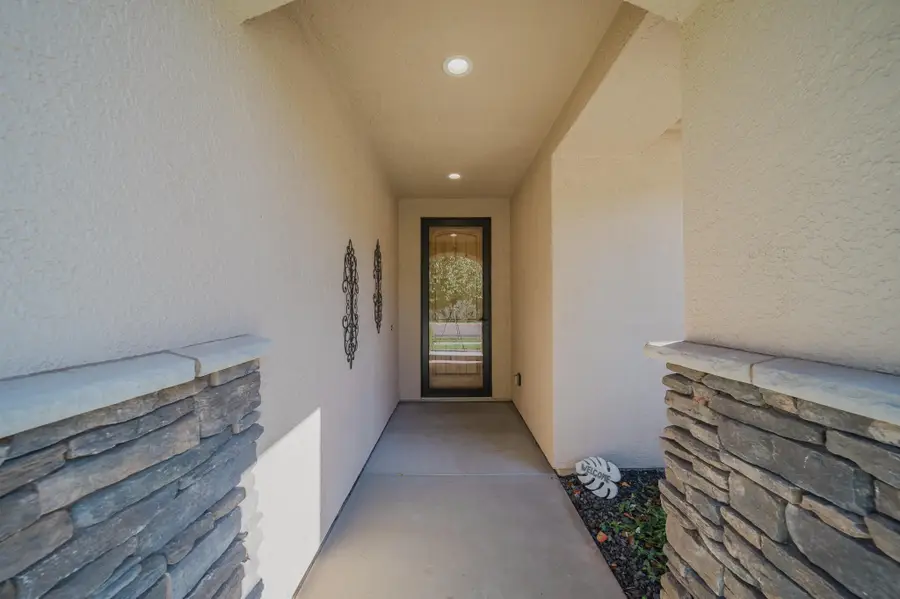 3375 Karuk Avenue, Redding, CA 96003 - Image #2