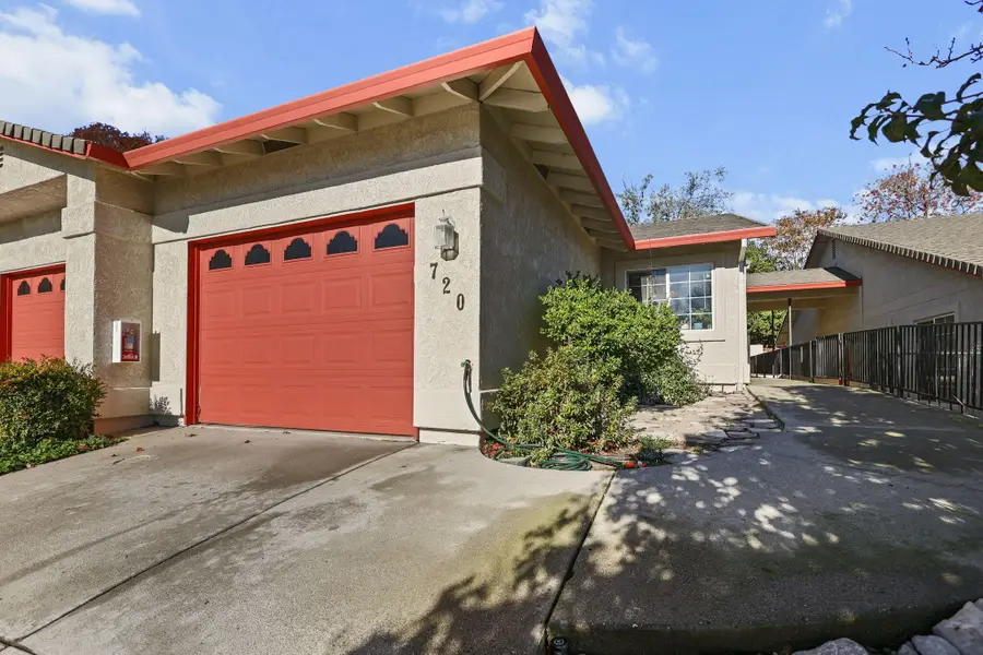 720 Stonebriar Trail, Redding, CA 96003 - Image #2