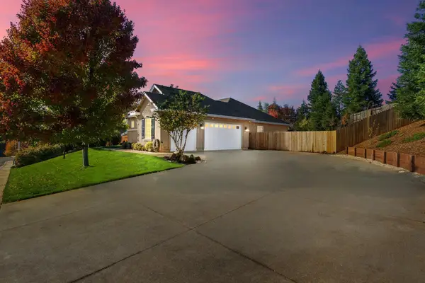 2030 Hedgerow Avenue, Redding, CA 96003