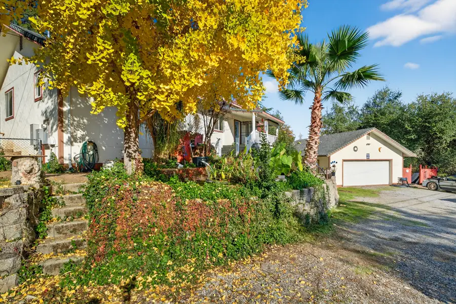 17690 Cowgill Lane, Redding, CA 96003 - Image #3