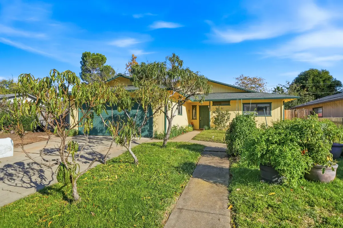 6921 Dennis Court, Redding, CA 96001 - Image #1