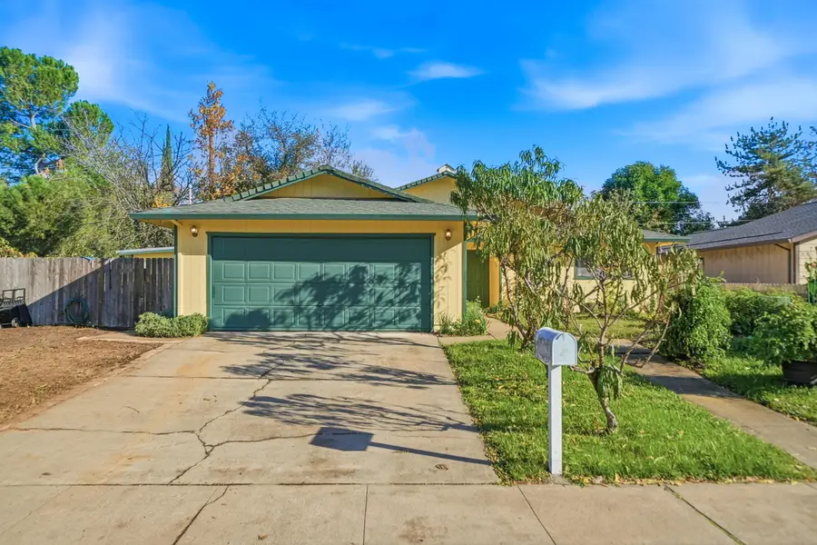 6921 Dennis Court, Redding, CA 96001 - Image #2