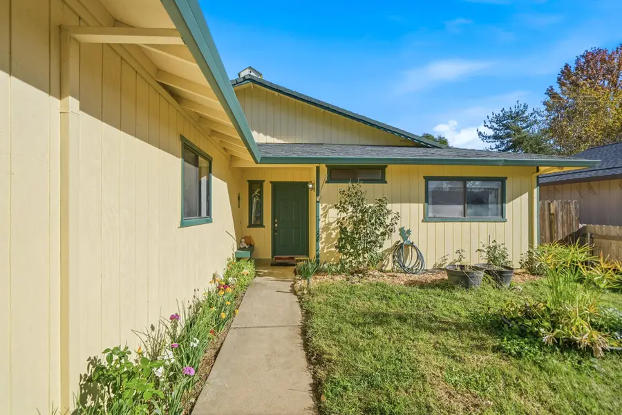 6921 Dennis Court, Redding, CA 96001 - Image #3