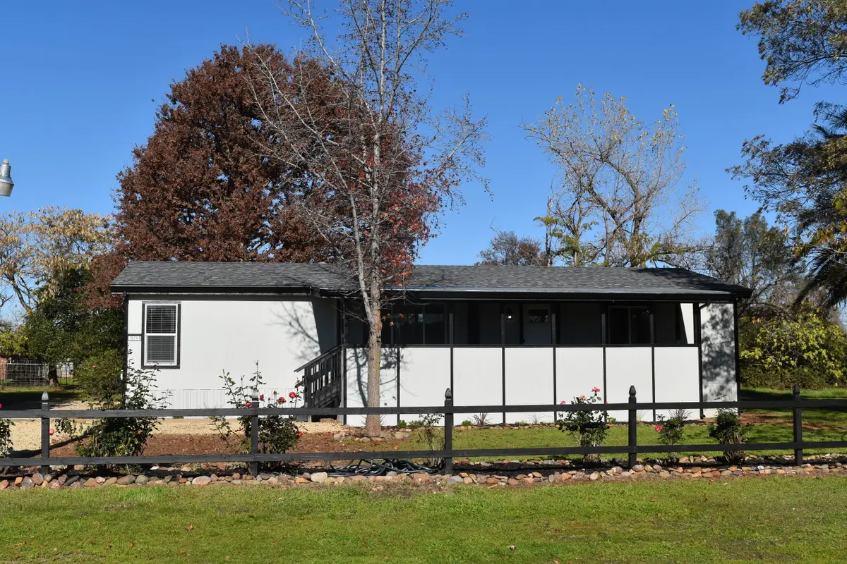 16294 Hawthorne Avenue, Anderson, CA 96007 - Image #1