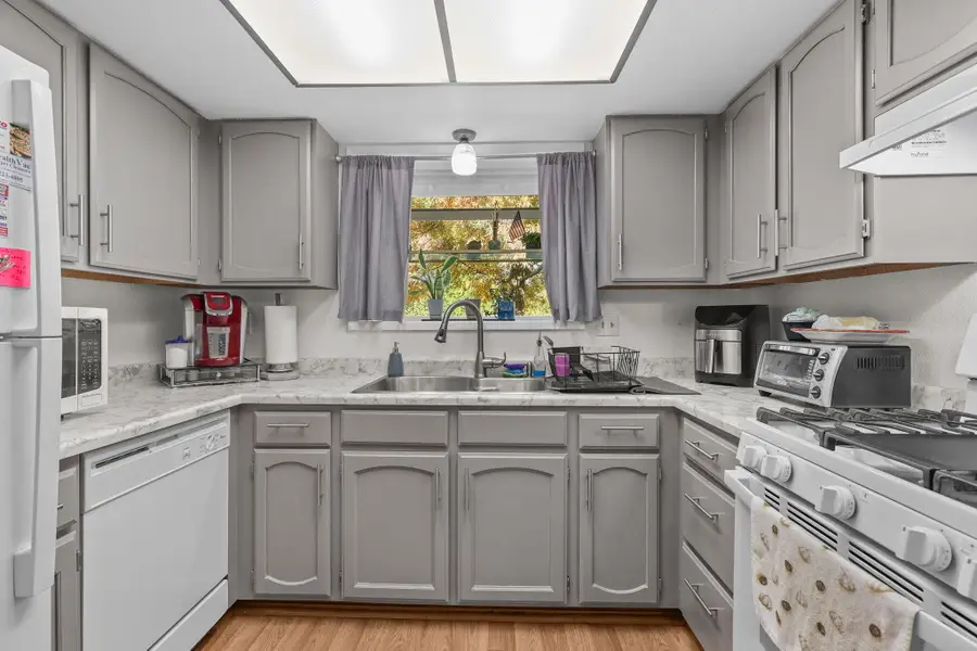 1261 Woodside Meadows Drive, Redding, CA 96002 - Image #3