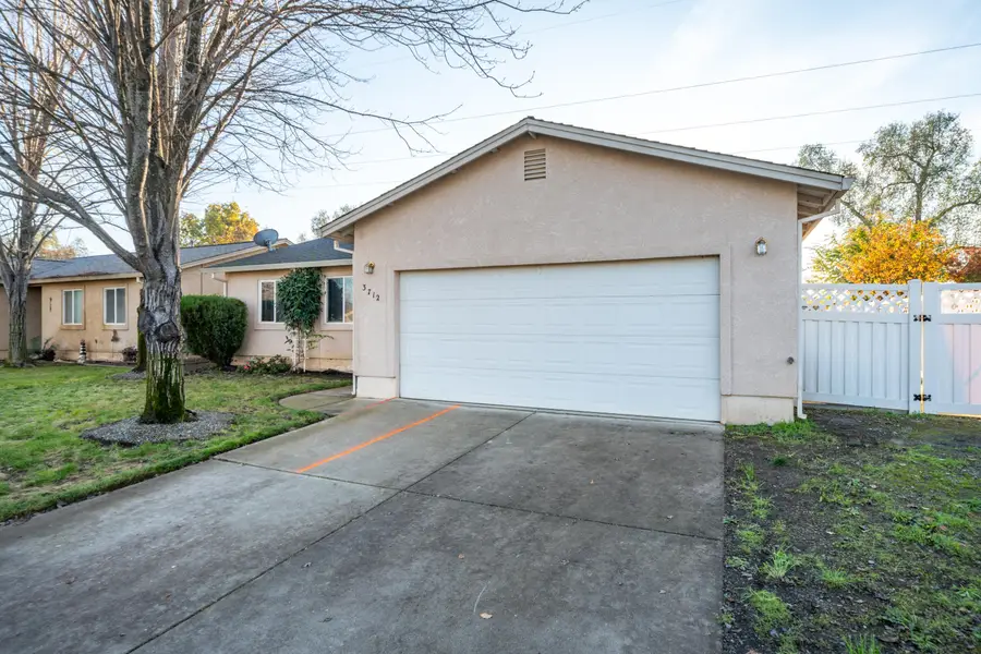 3712 Vinewood Drive, Anderson, CA 96007 - Image #2