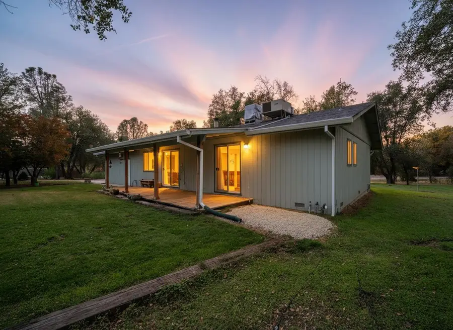 11865 Comstock Lane, Redding, CA 96003 - Image #2