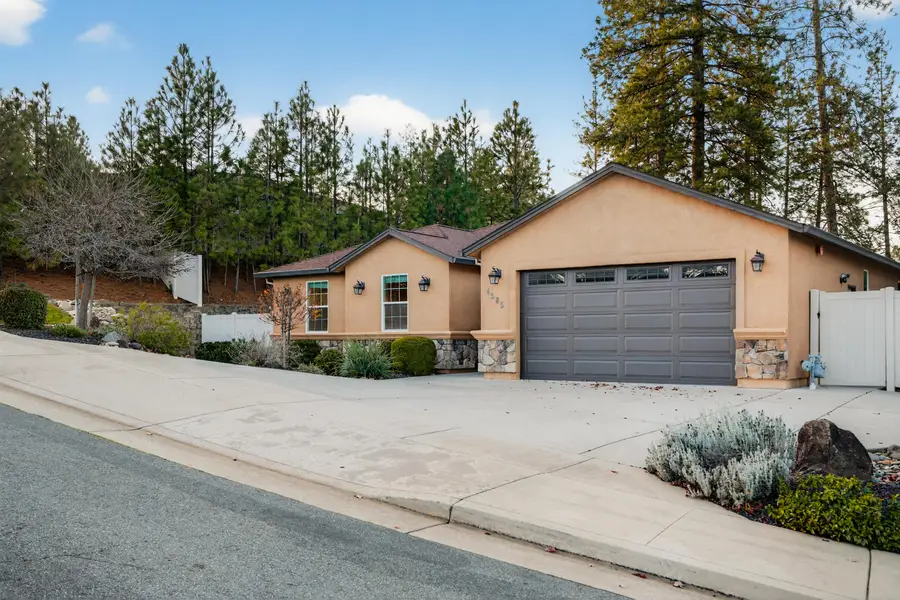 4585 Risstay Way, Shasta Lake, CA 96019 - Image #2