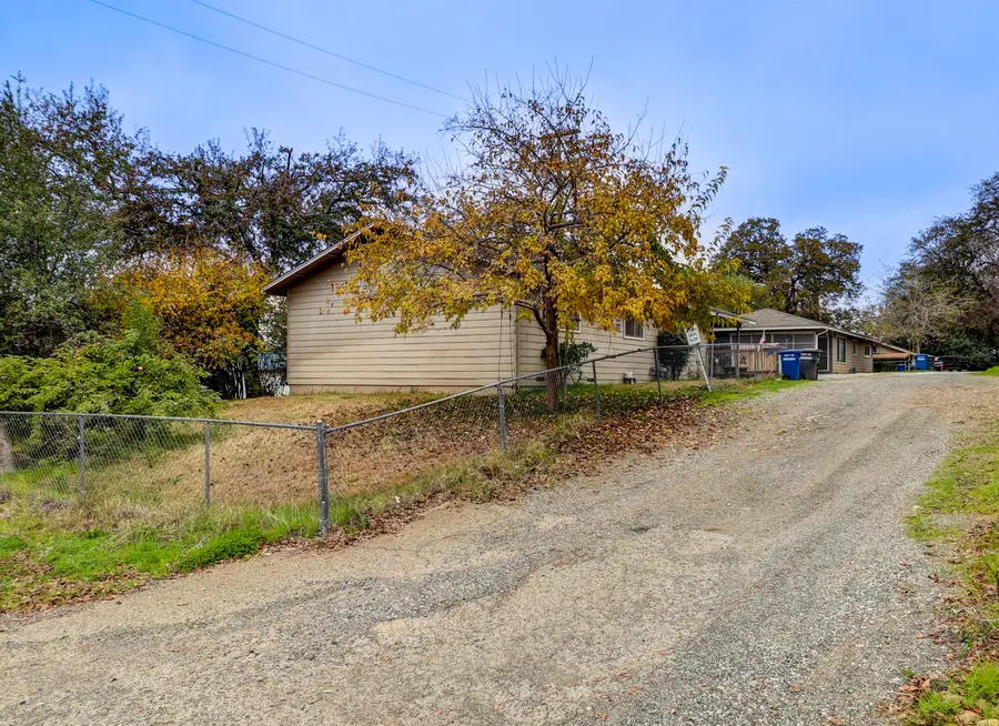 550 Parsons Drive, Redding, CA 96002 - Image #2