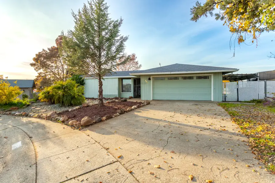 940 Golden Heights Court, Redding, CA 96003 - Image #2