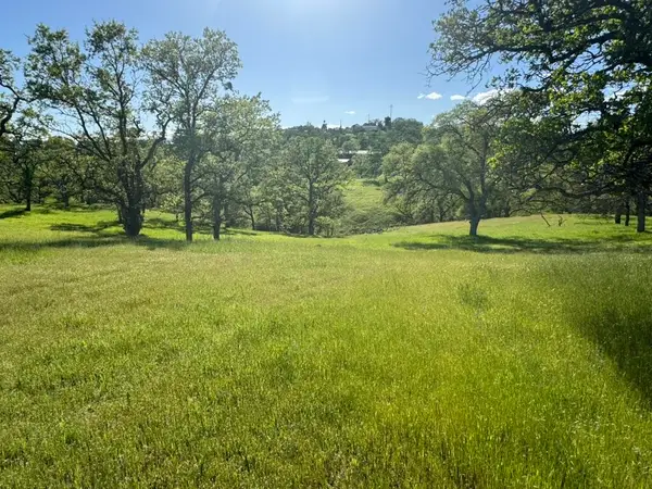 22535 Rio Robles Drive, Red Bluff, CA 96080