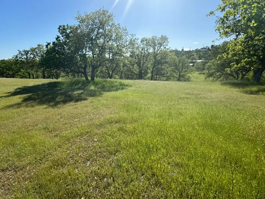 22535 Rio Robles Drive, Red Bluff, CA 96080 - Image #2