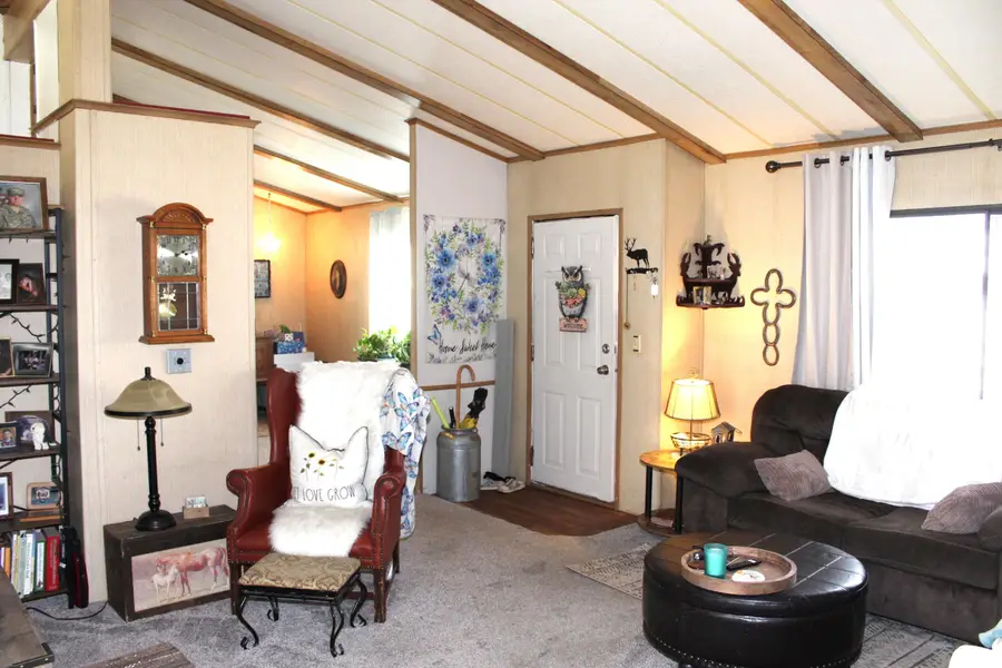 2093 Victor Avenue, Redding, CA 96002 - Image #3