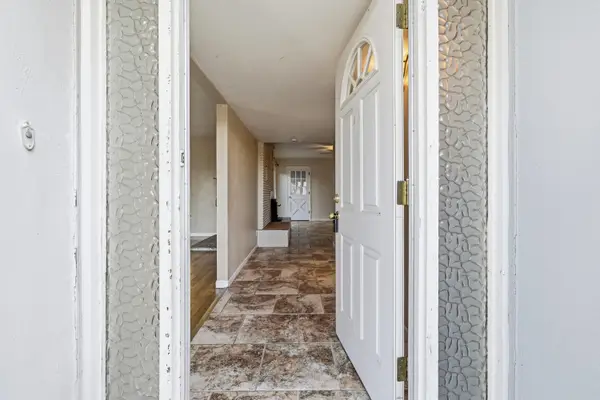 2077 Skyline Drive, Redding, CA 96001