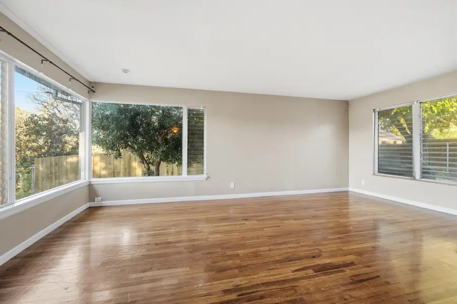 2077 Skyline Drive, Redding, CA 96001 - Image #2