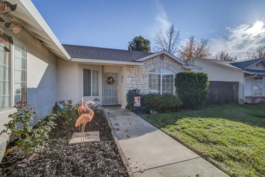 866 Fountain Circle, Redding, CA 96003 - Image #3