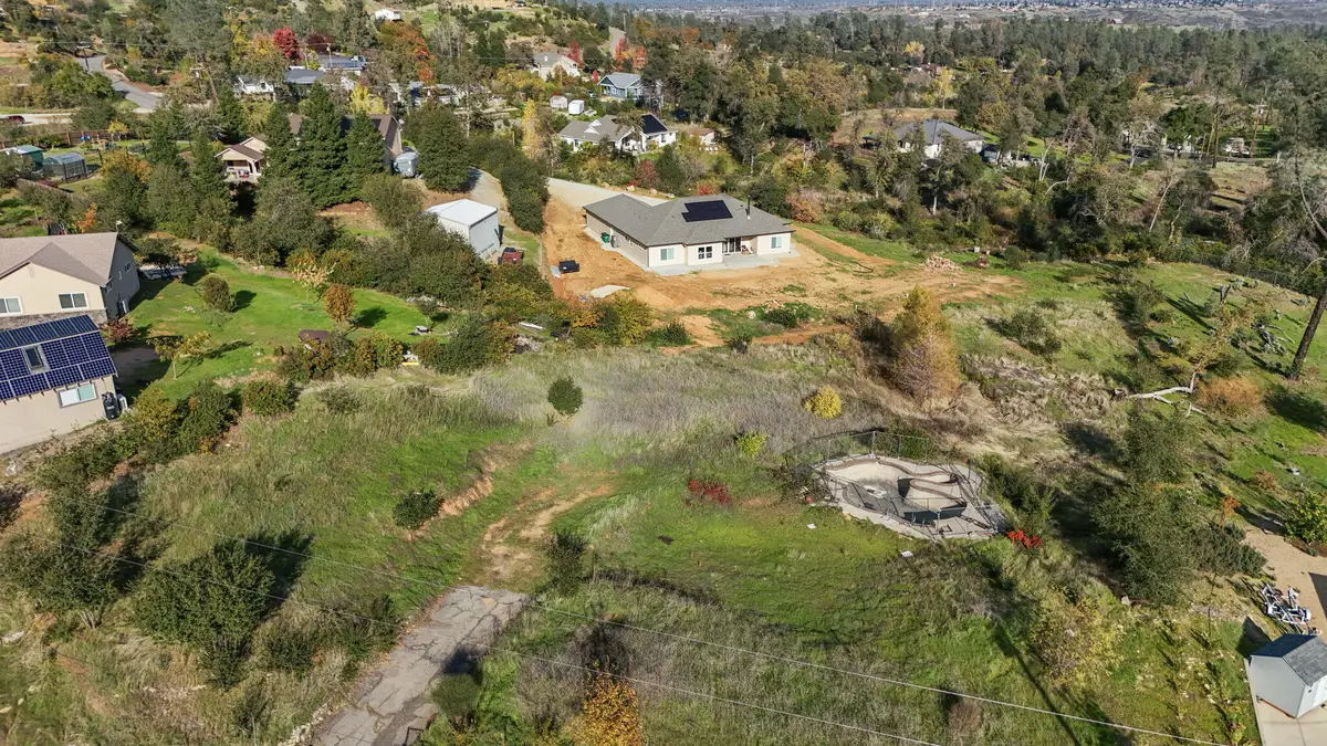 10141 Sandy Lane, Redding, CA 96001 - Image #1