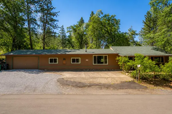 19742 Shasta Drive, Lakehead, CA 96051