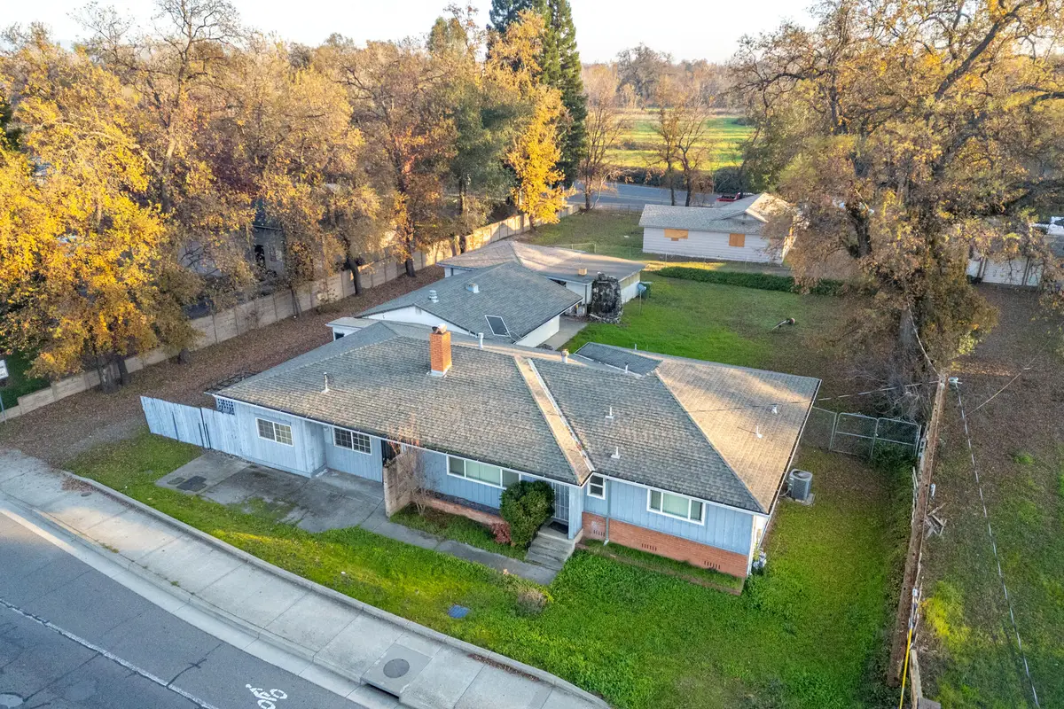 2381 S Bonnyview Road, Redding, CA 96001 - Image #1