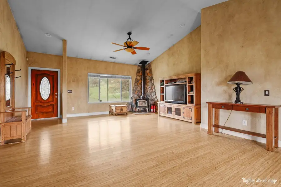 4255 Marcella Road, Igo, CA 96047 - Image #3