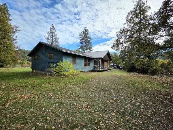 230 Corral Bottom Road, Hyampom, CA 96046