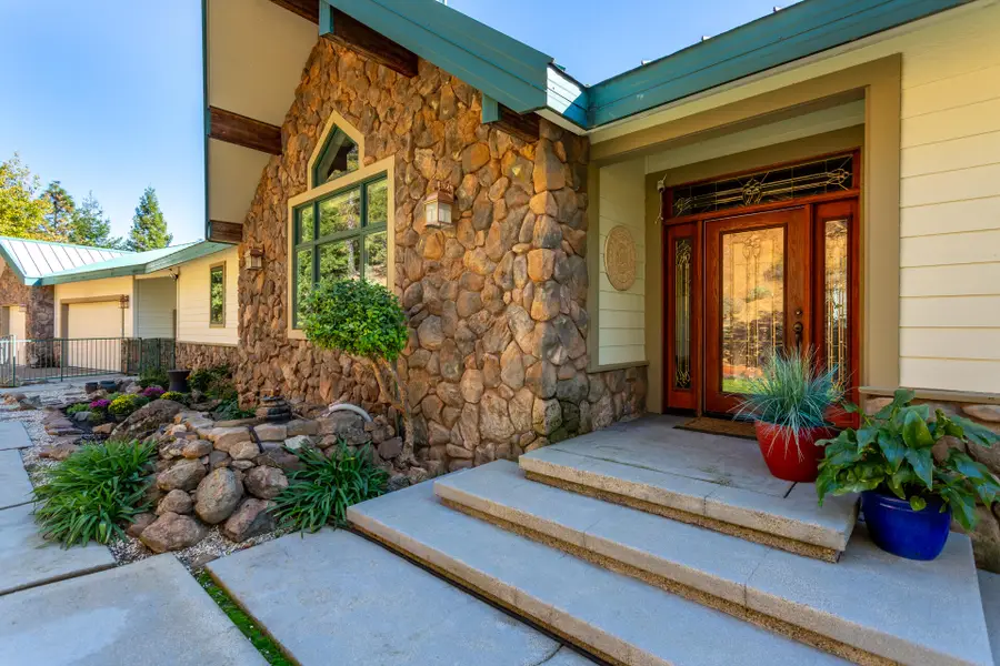 19200 Mountain Maple Road, Lakehead, CA 96051 - #3