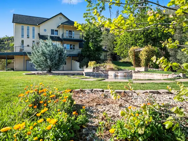 15223 Ledgewood Drive, Redding, CA 96001