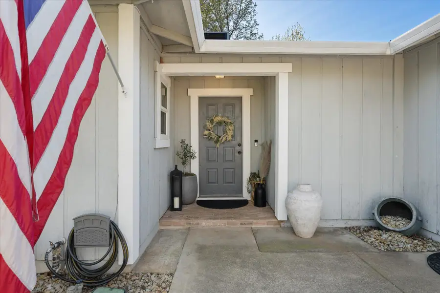 1750 Hawthorne Court, Redding, CA 96002 - #2