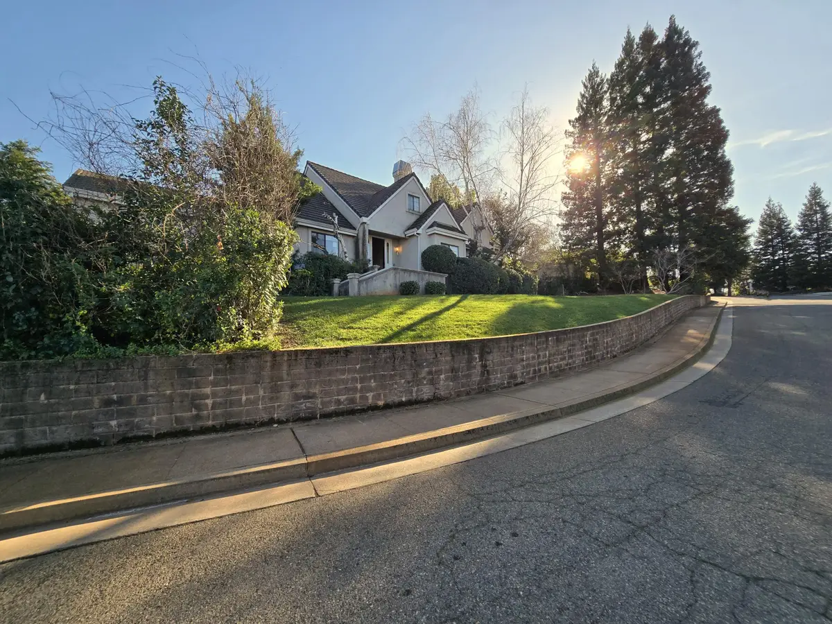 531 Aurora Place, Redding, CA 96001 - #1