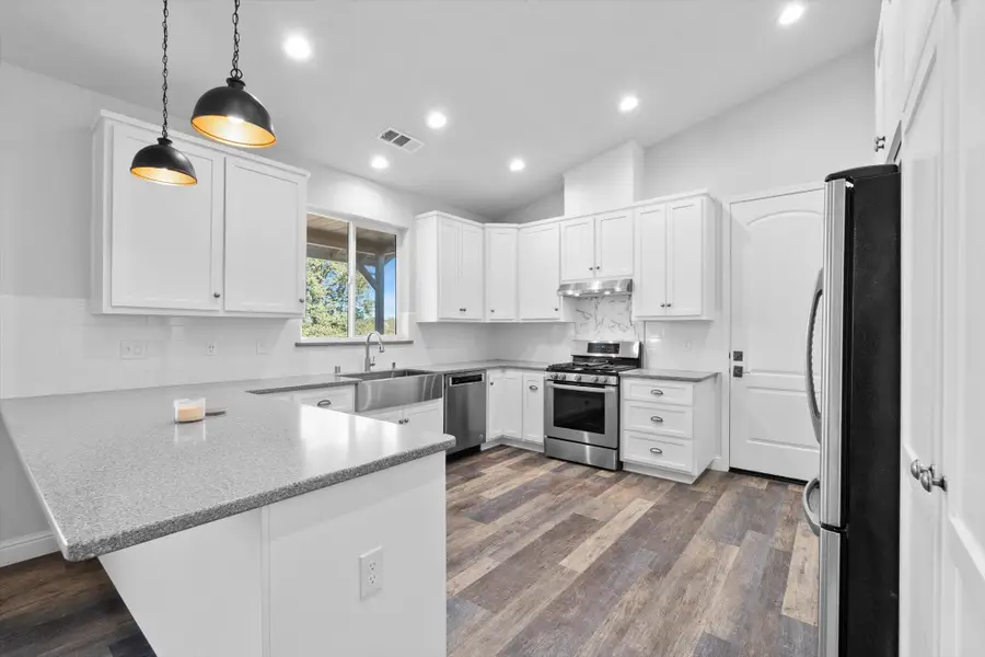 18720 Cobblestone Drive, Cottonwood, CA 96022 - #2