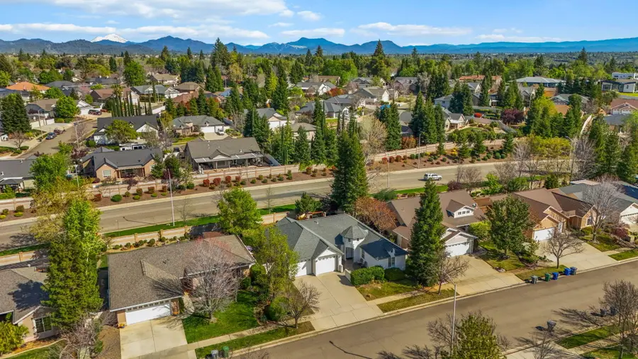 938 Leisha Lane, Redding, CA 96001 - #2