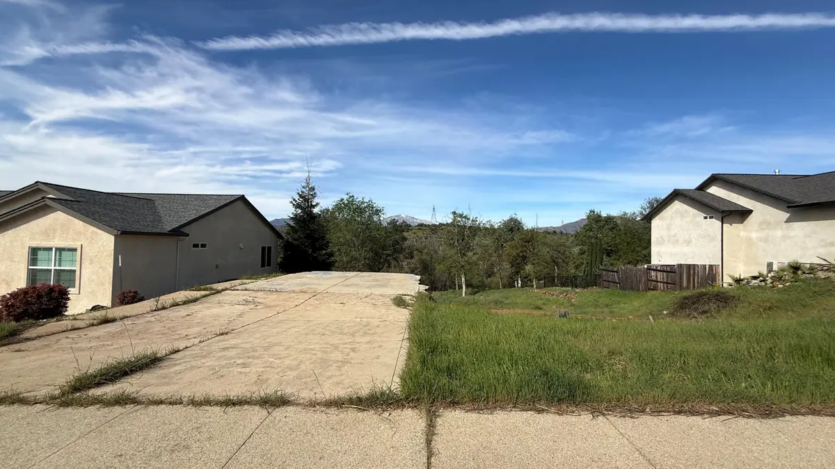 1378 Spinnaker Drive, Redding, CA 96003 - #1