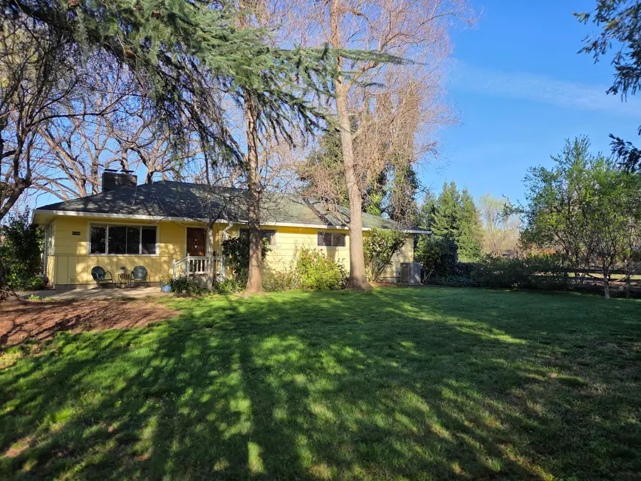 8198 Green Acres Lane, Redding, CA 96002 - #2