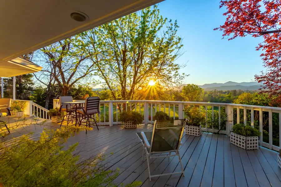 6050 Gleneagles Court, Redding, CA 96003 - #2