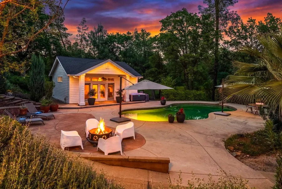 8101 Montgomery Circle, Redding, CA 96001 - #3