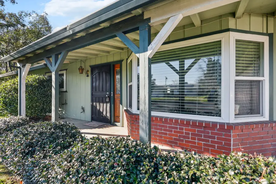 150 Nina Avenue, Red Bluff, CA 96080 - Image #2