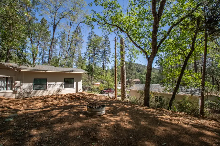 19692 Shasta Drive, Lakehead, CA 96051 - #2