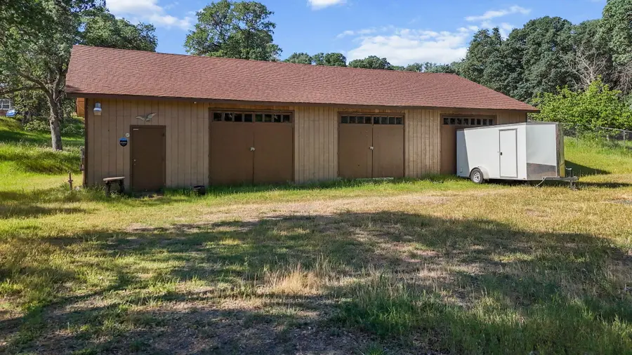 21445 Wilcox Road, Red Bluff, CA 96080 - #3