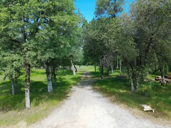 21114 Golden Trail, Redding, CA 96003