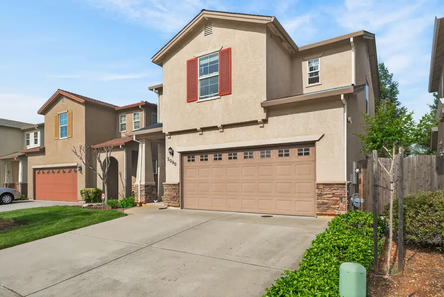 2090 Tuscany Way, Redding, CA 96003 - #3