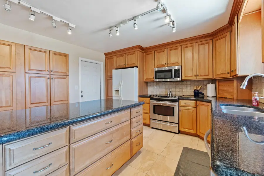 6633 Southgate Drive, Redding, CA 96001 - #3