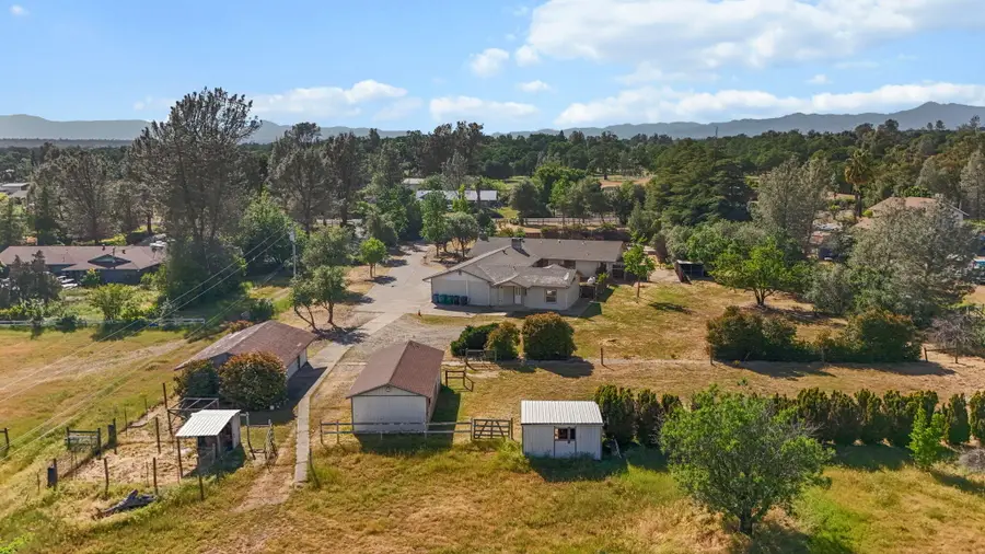 3327 El Camino Drive, Cottonwood, CA 96022 - #3