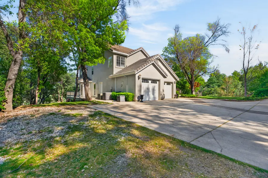 8725 Landmark Circle, Redding, CA 96001 - #2