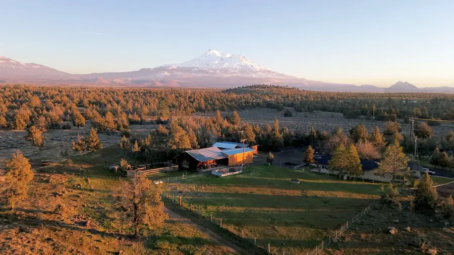 10209 County Highway A12, Montague, CA 96064 - #2