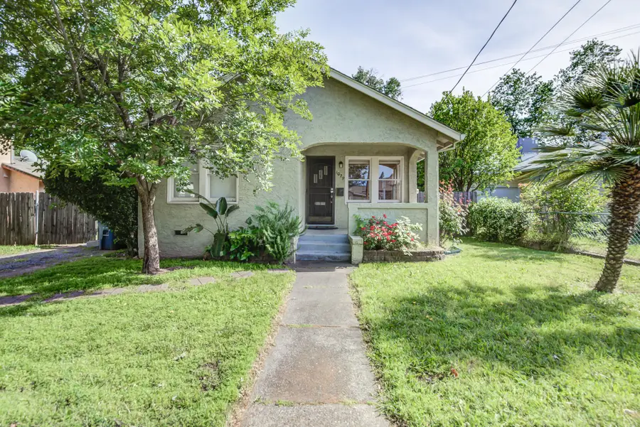 1079 South Street, Redding, CA 96001 - #2