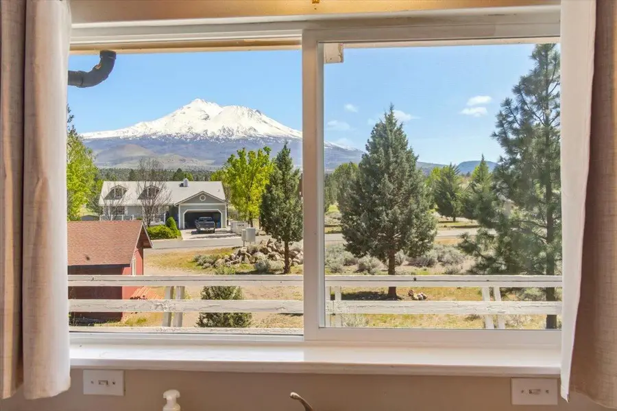 5437 Stag Mountain Road, Weed, CA 96094 - #2